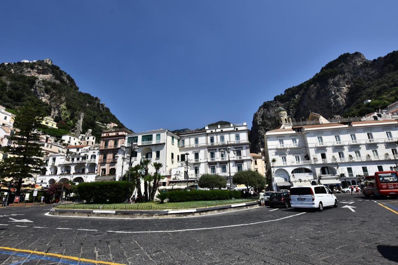 Chiostro 2.0 Apartment Amalfi Luaran gambar